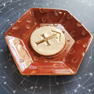 Sagittarius Dish, Red and Gold